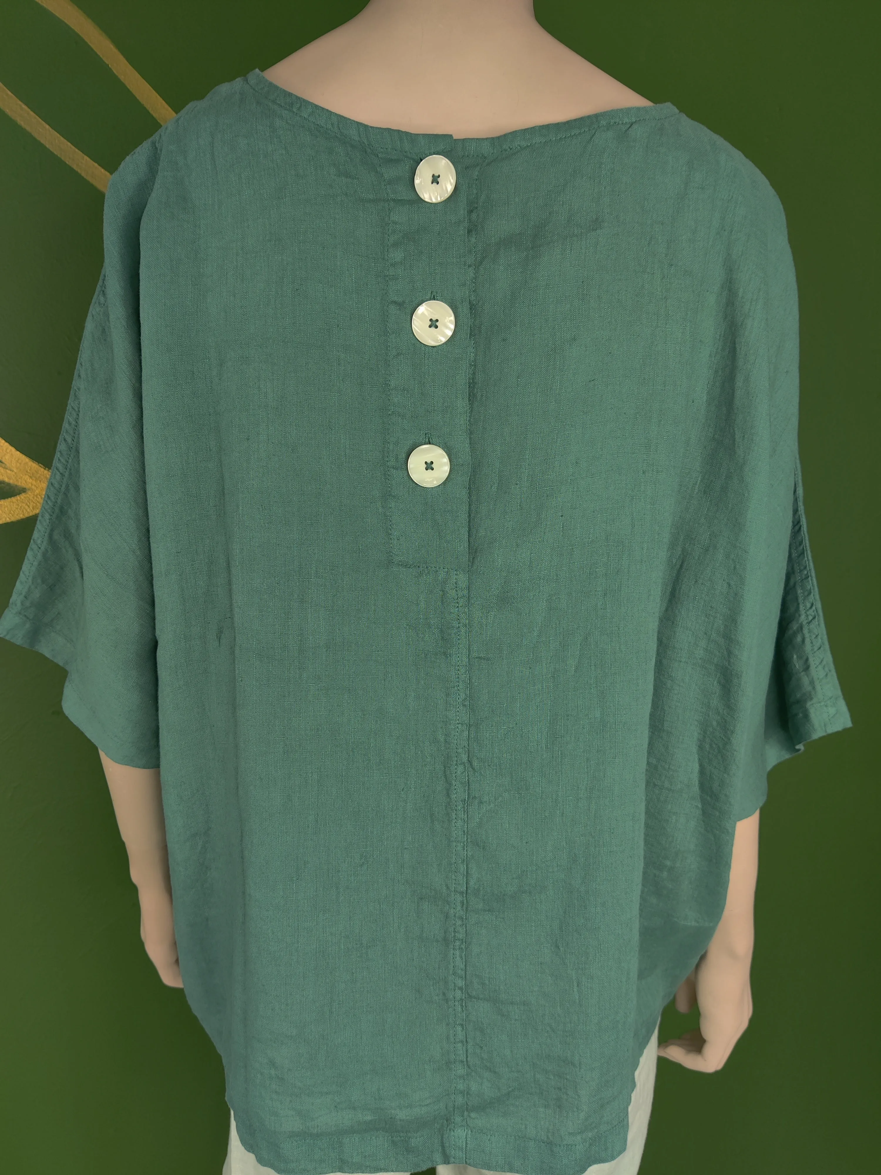 Back Buttons Detail Blouse Curve