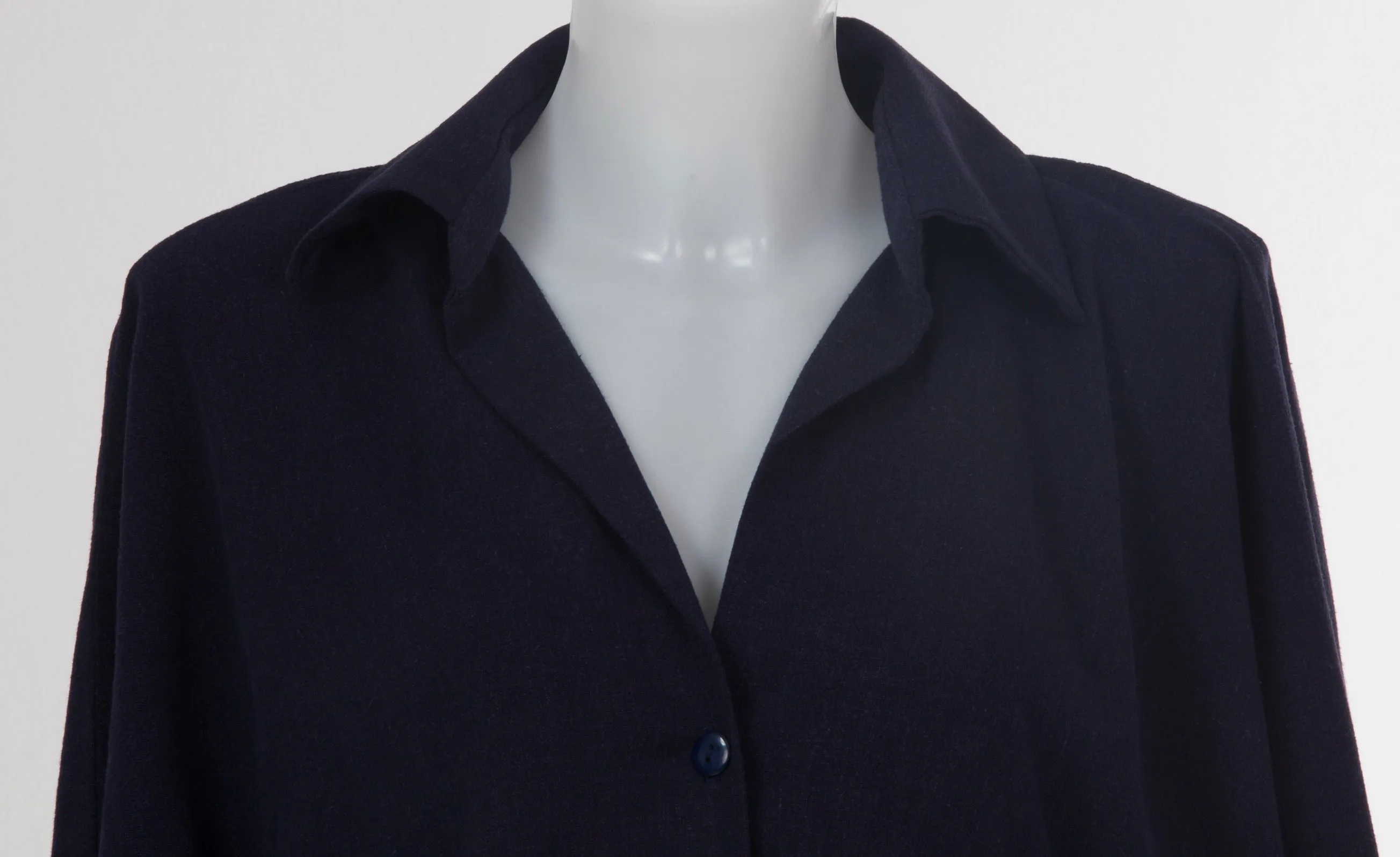 THE SOHO OVERSIZED SHIRT IN NAVY LINEN BLEND